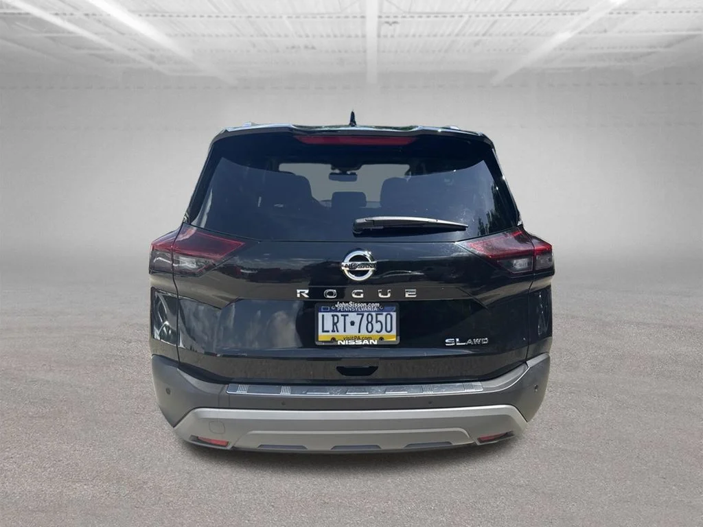 Used 2021 Black Nissan SL image 4