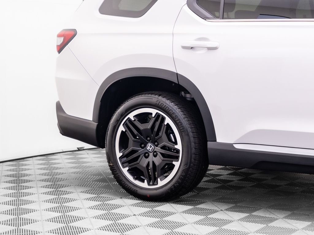 New 2026 Platinum White Pearl Honda Touring image 36