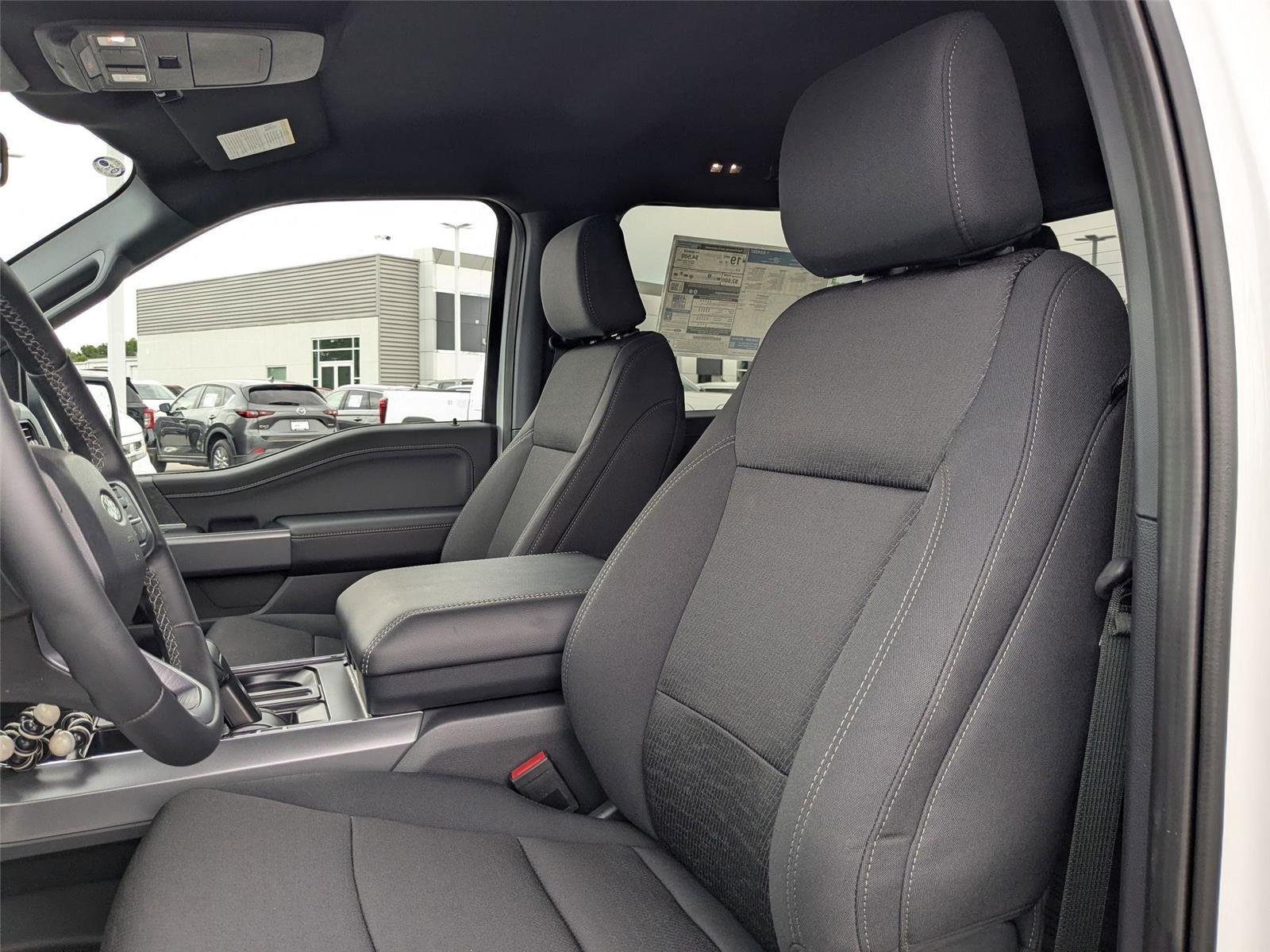 New 2026 Oxford White Ford XLT image 13