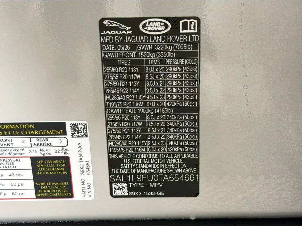 New 2026 Borasco Grey Land Rover Dynamic SE image 34
