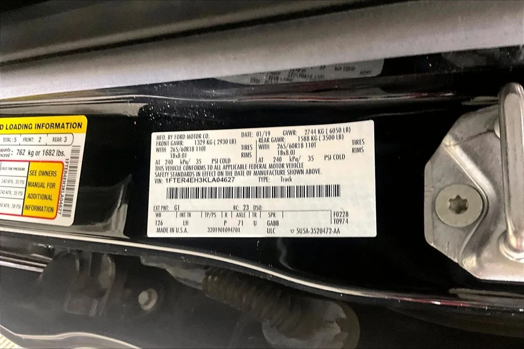 Used 2019 Shadow Black Ford XLT image 26