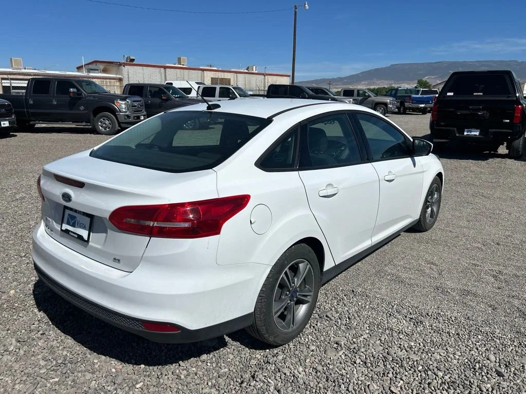 Used 2018 White Ford SE image 7