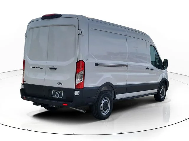 New 2026 Oxford White Ford Base image 5