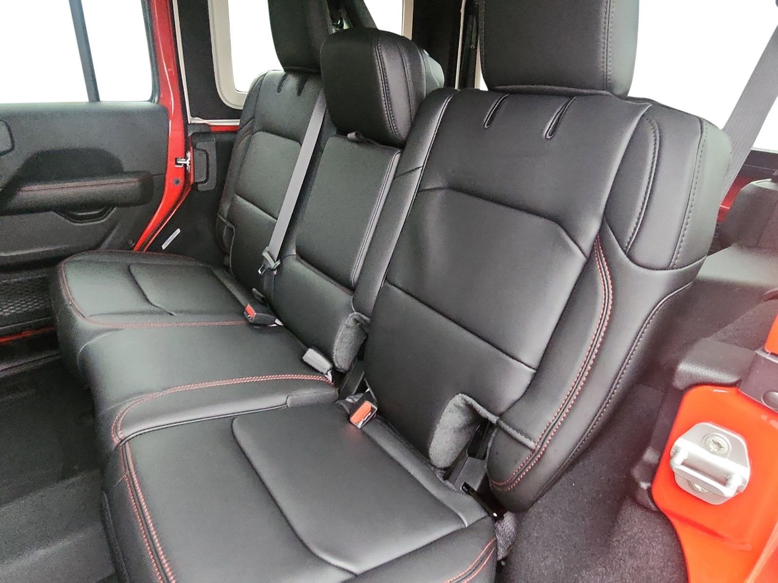 New 2026 Firecracker Red Clear-Coat Exterior Paint Jeep Rubicon X image 23