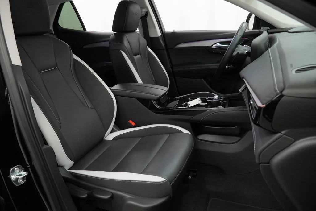 2025 Buick Envision Sport Touring - Photo 42
