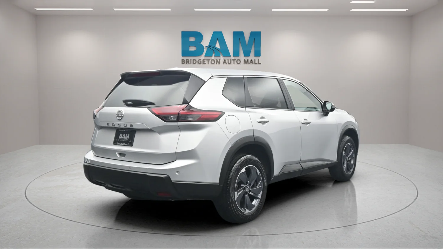 Used 2025 Silver Nissan SV image 6