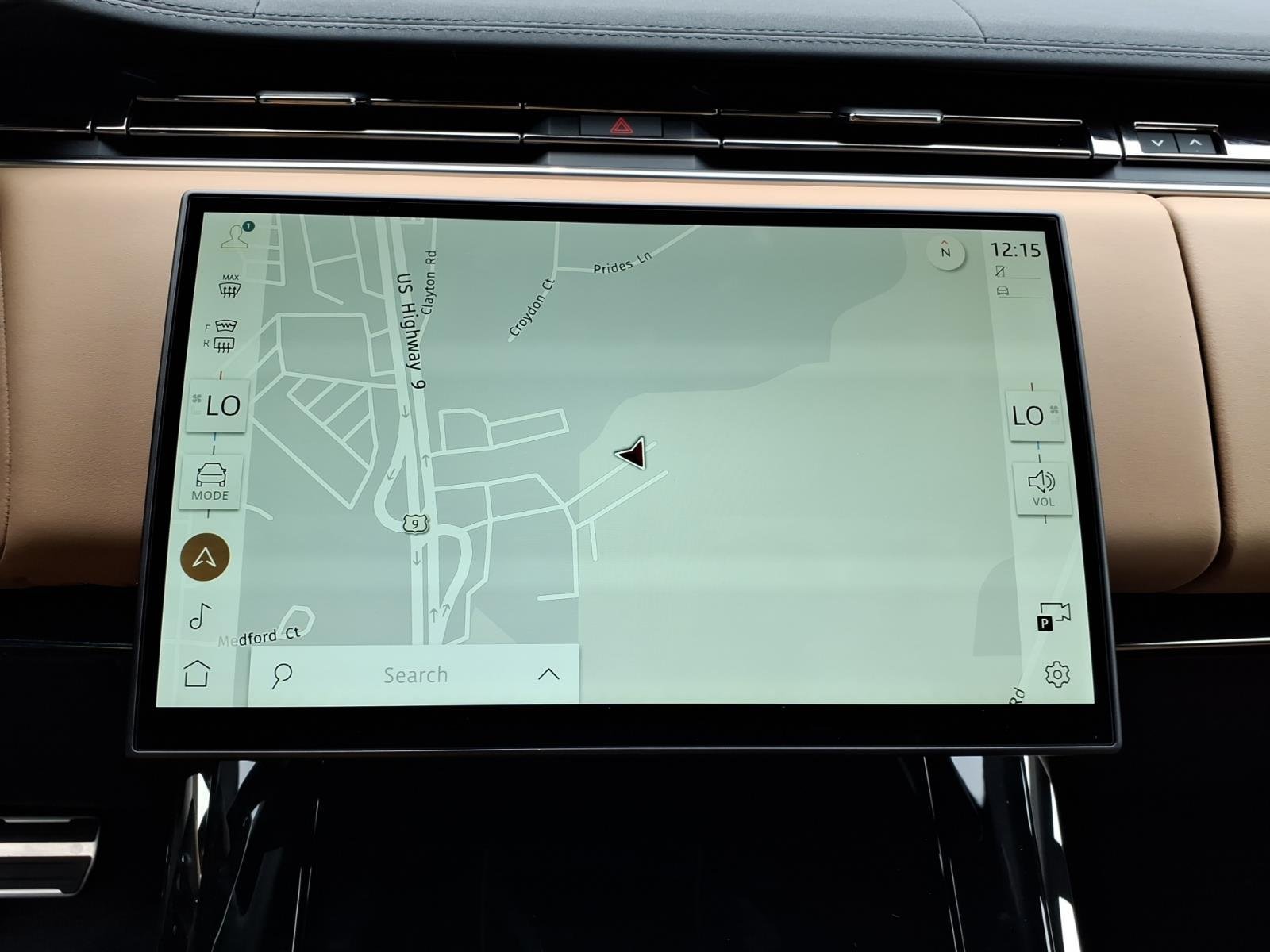 New 2026 Santorini Black LAND ROVER Dynamic SE image 12