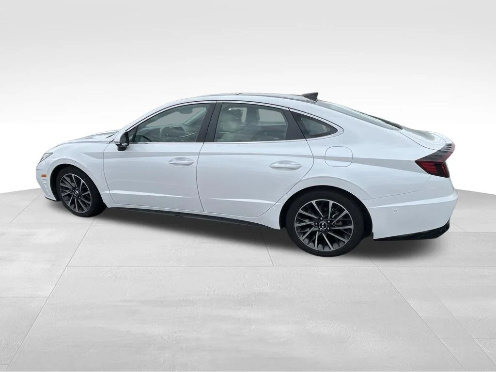 Used 2022 Gray Hyundai Limited image 5