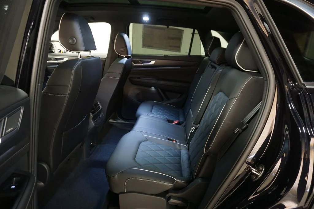 New 2026 Deep Black Volkswagen 2.0T SEL Premium R-Line image 11