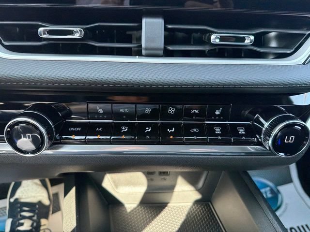 2027 Chevrolet Equinox LT - Photo 25