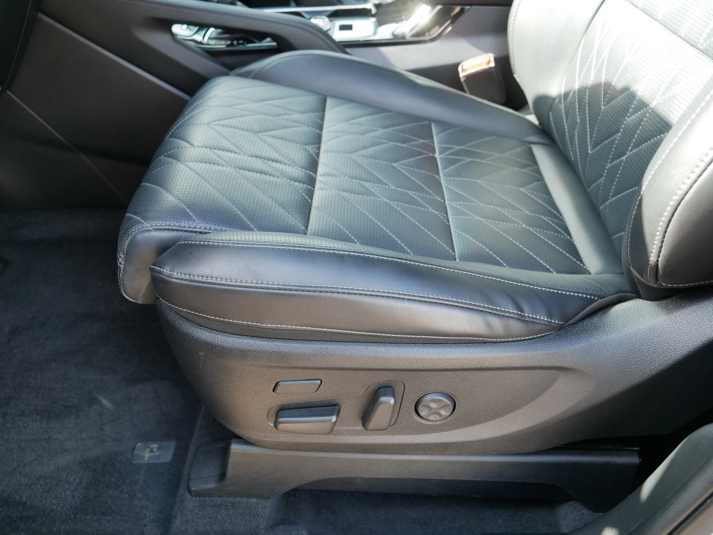 Certified Used 2025 Wolf Gray Kia SX-Prestige X-Line image 20