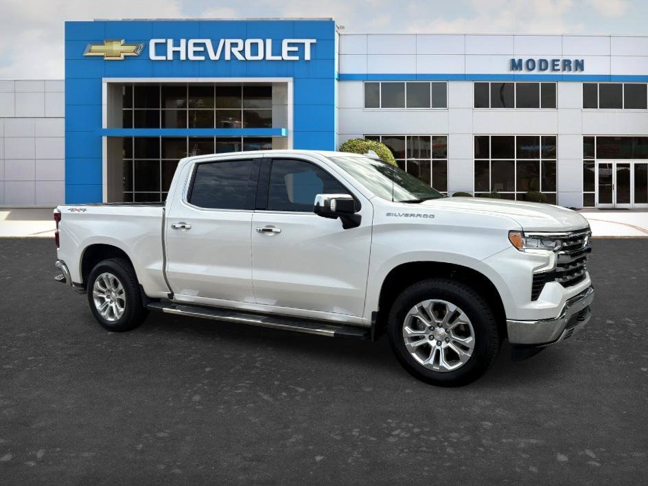 Used 2024 Iridescent Pearl Tricoat Chevrolet LTZ image 6