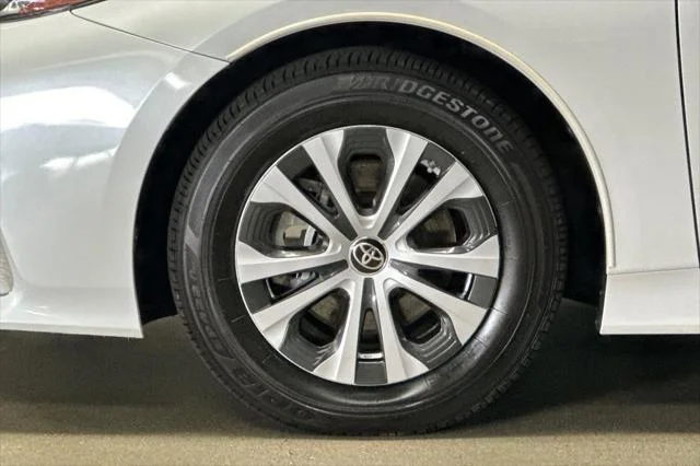 Certified Used 2021 Wind Chill Pearl Toyota  image 26