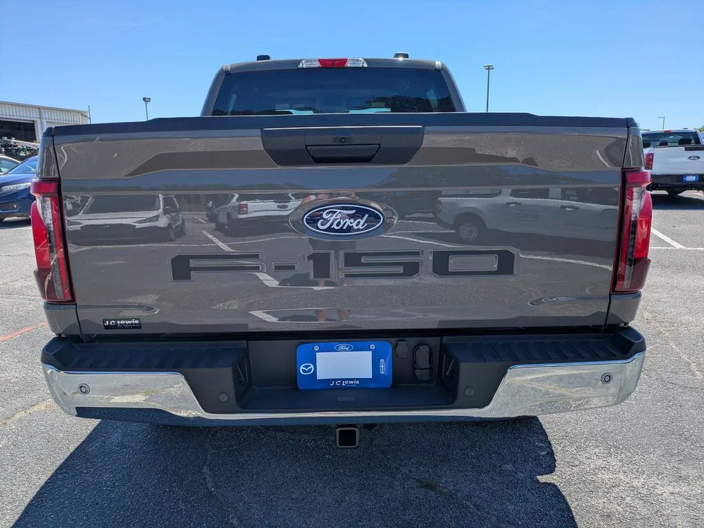 New 2026 Marsh Gray Ford XLT image 5