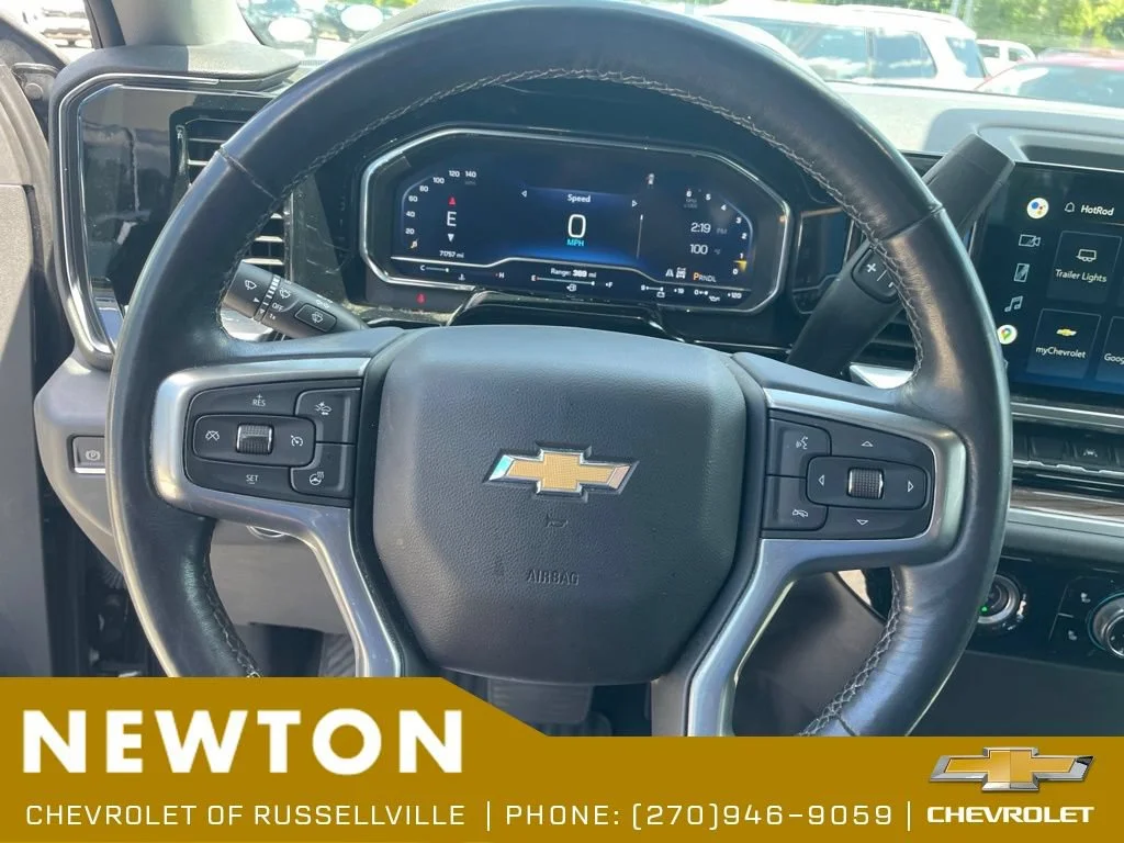 Used 2022 Black Chevrolet LT image 8