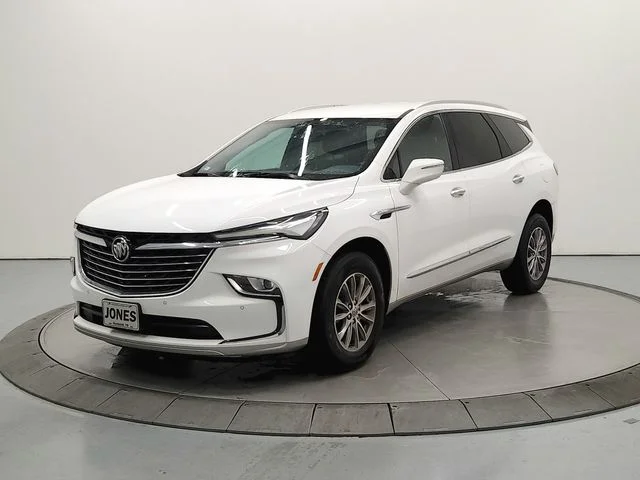 Used 2023 White Buick Essence image 4