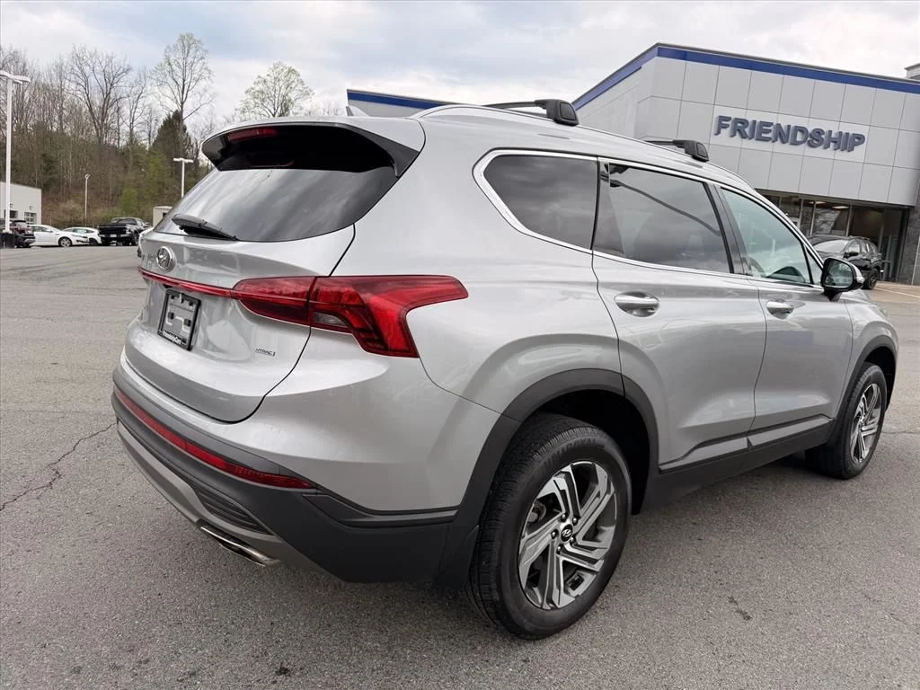 Used 2023 Silver Hyundai SEL image 13