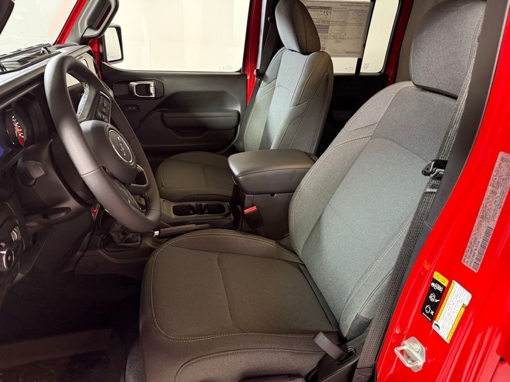 2026 Jeep Wrangler 4-Door Willys - Photo 12