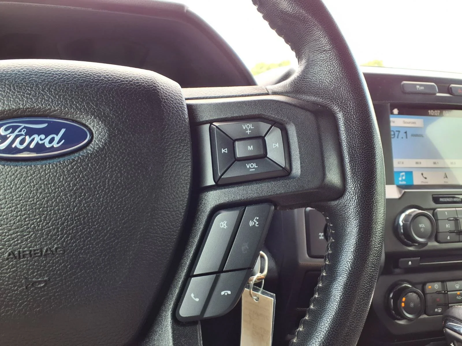 Used 2018 White Ford  image 10
