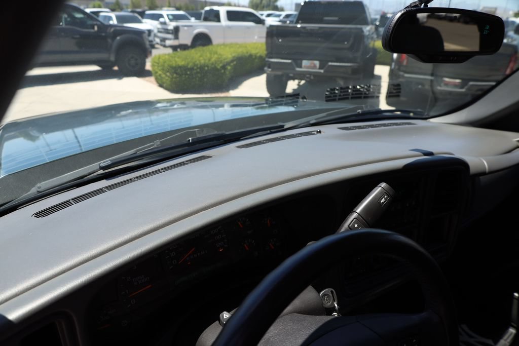 Used 2007 Blue Granite Metallic Chevrolet DRW LT1 image 31