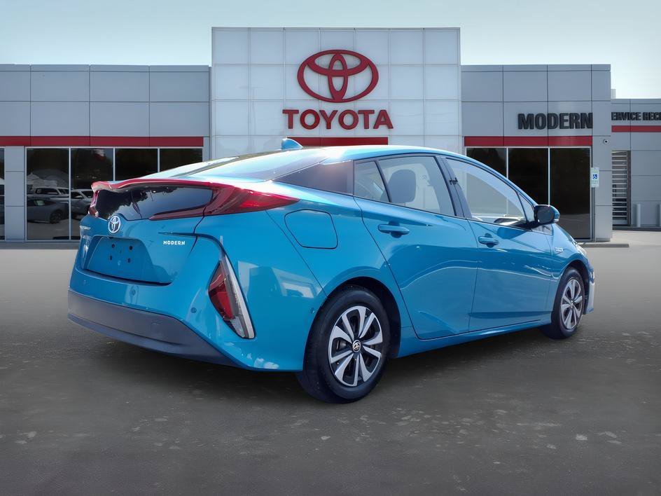 Used 2017 Blue Magnetism Toyota Advanced image 6