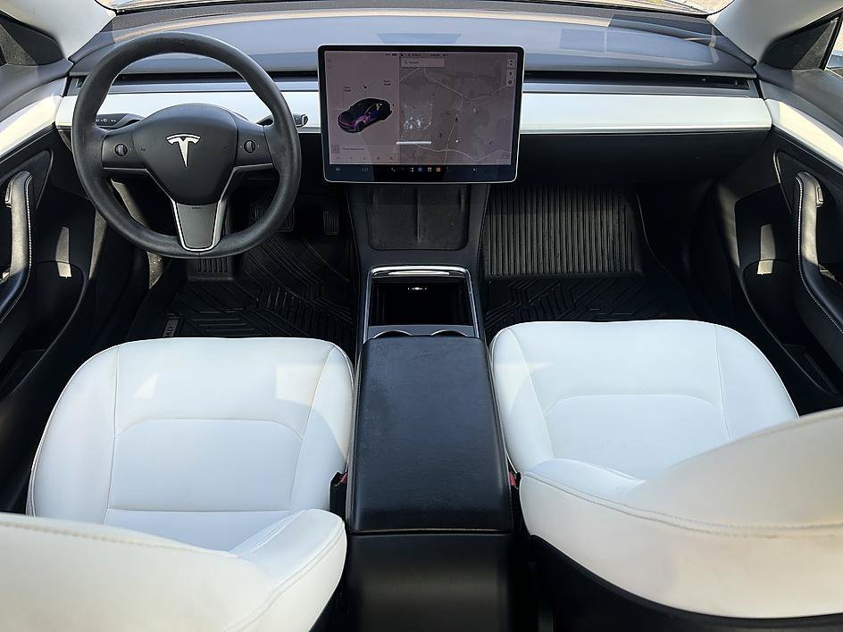Used 2022 Midnight Silver Metallic Tesla Long Range image 18