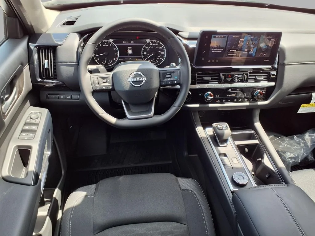New 2026 Everest White Pearl TriCoat Nissan SV image 4