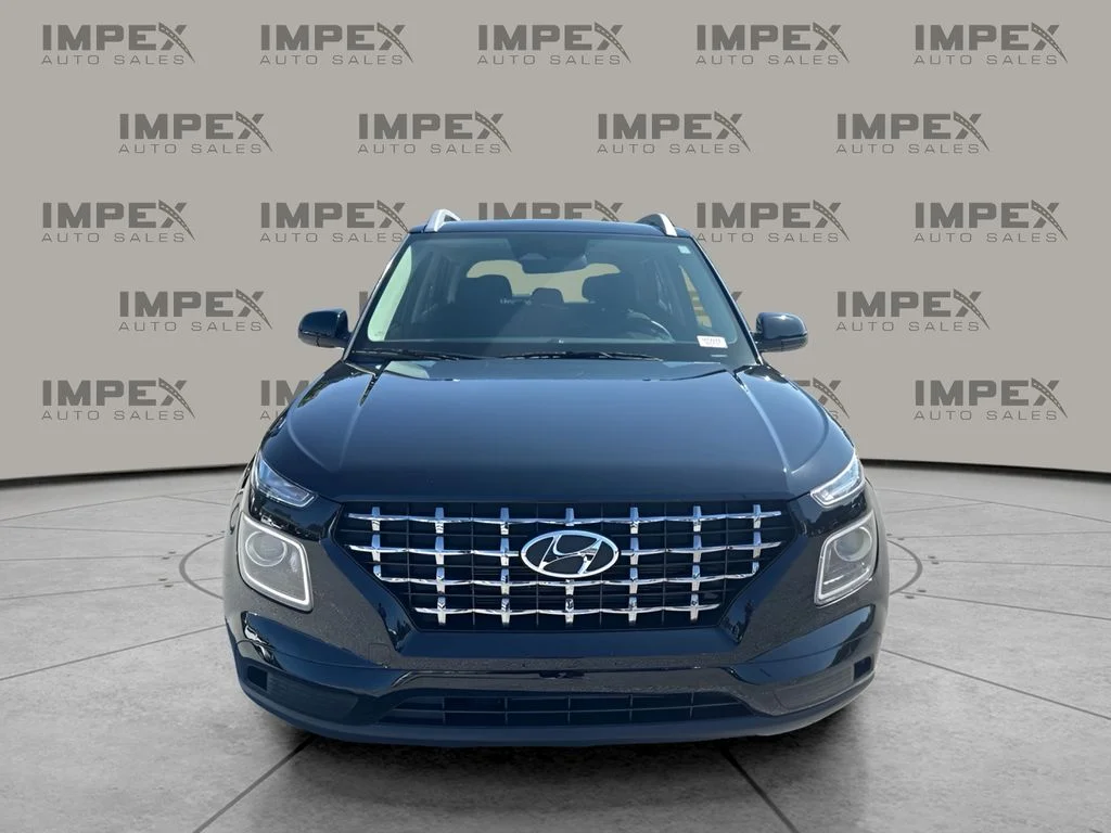 Used 2024 Black Hyundai SEL image 8
