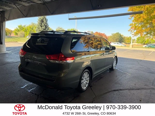 Used 2011 Green Toyota Limited image 5