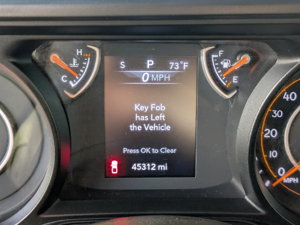 Used 2025 White Jeep Sport S image 31