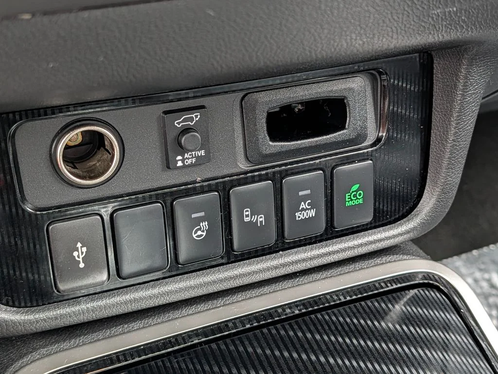 Used 2021  Mitsubishi GT image 27