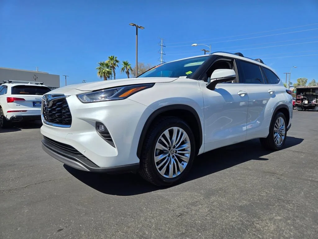 Used 2024 Wind Chill Pearl Toyota LE image 2