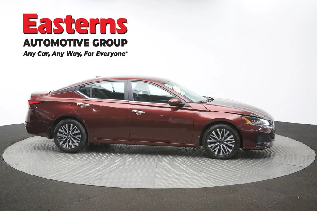 Used 2023 Red Nissan 2.5 SV image 45