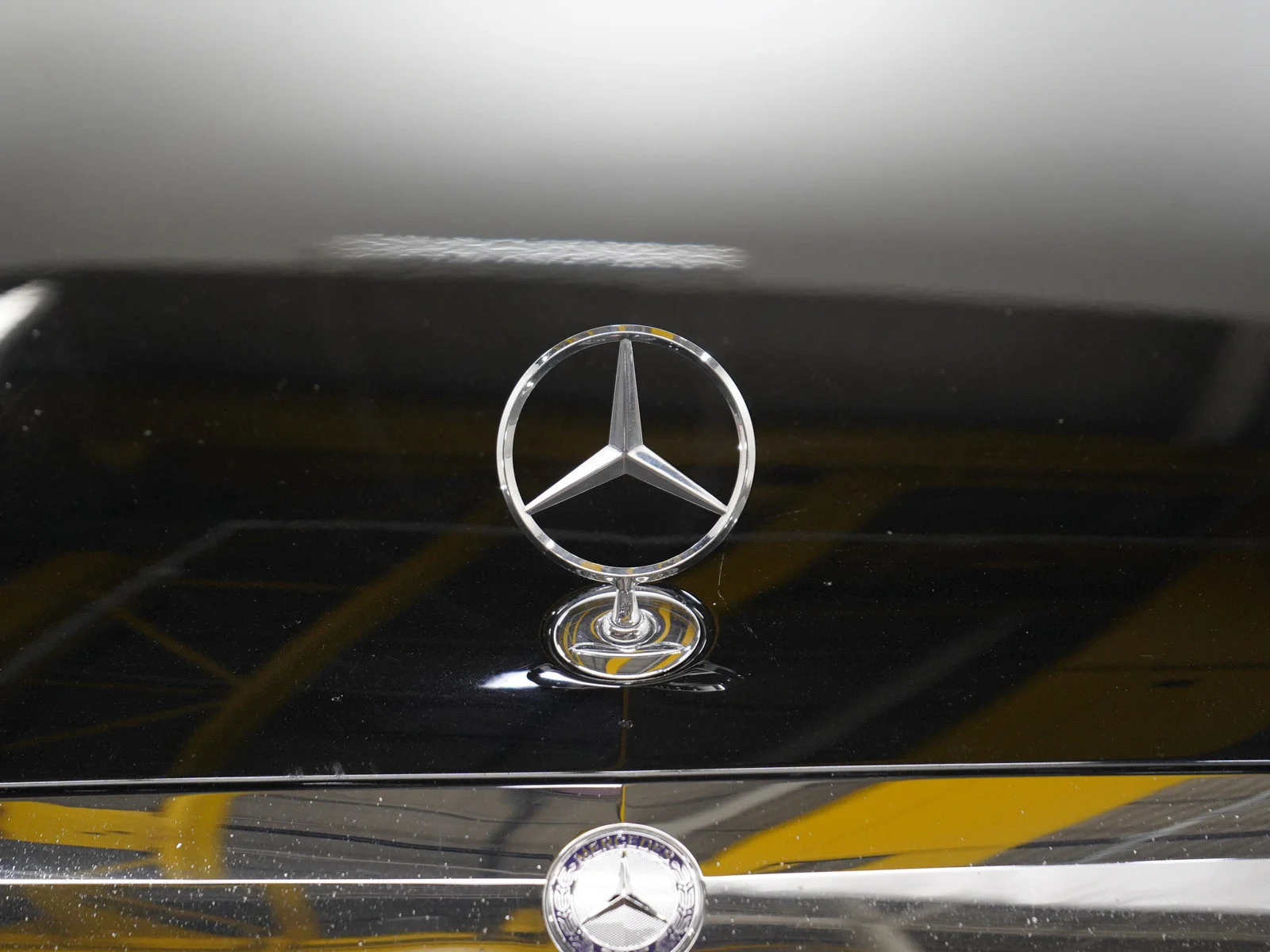 Used 2011 Black Mercedes-Benz 4D SEDAN S550 4MATIC® image 31