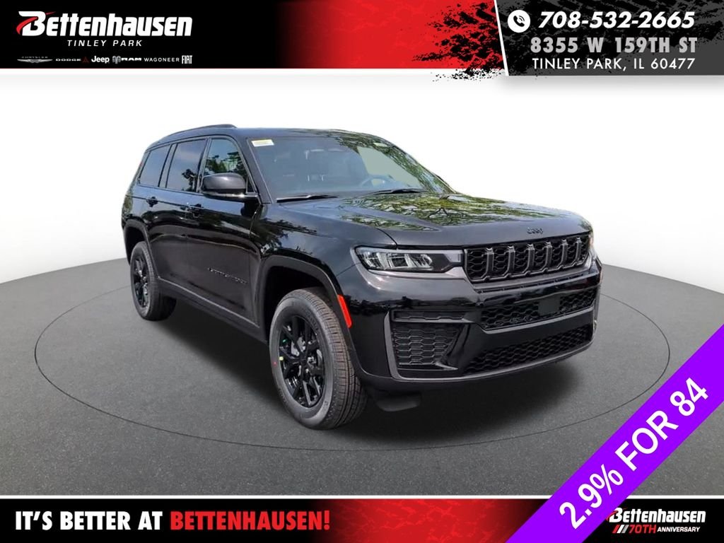 New 2026 Diamond Black Crystal Pearl-Coat Exterior Paint Jeep Laredo image 3
