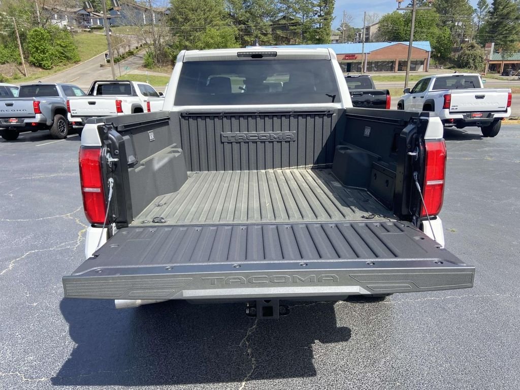 2025 Toyota Tacoma TRD Sport - Photo 8
