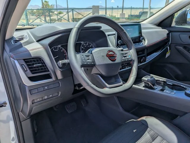 New 2026 Everest White Pearl TriCoat Nissan Rock Creek® image 5