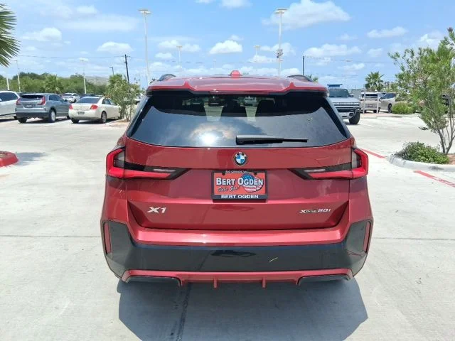 New 2026 Vegas Red Metallic BMW xDrive28i image 5