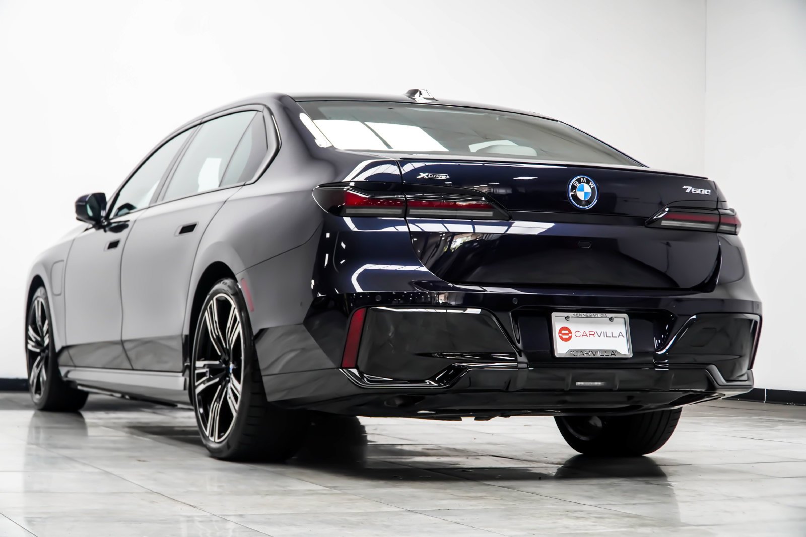 Used 2024 Black BMW 750e xDrive image 12