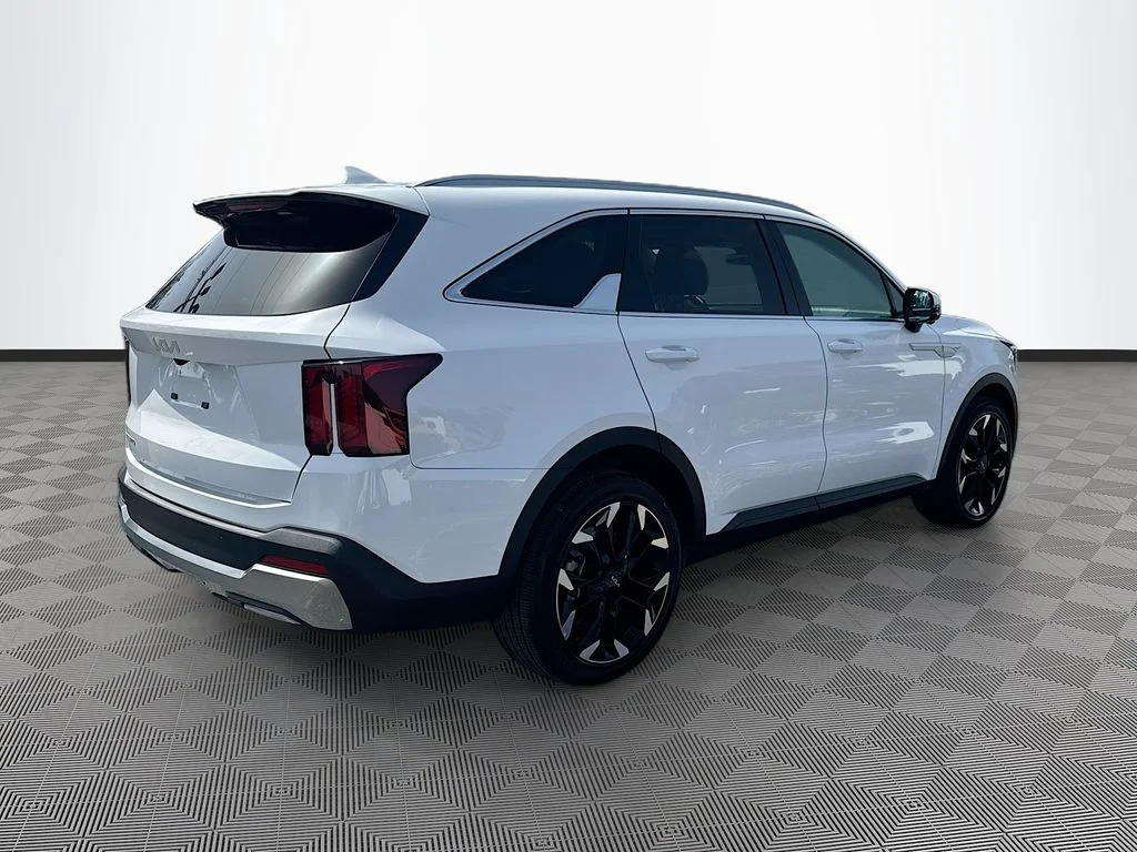 Used 2025 White Kia SX image 6