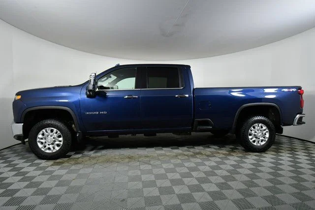Used 2020 Blue Chevrolet LTZ image 16