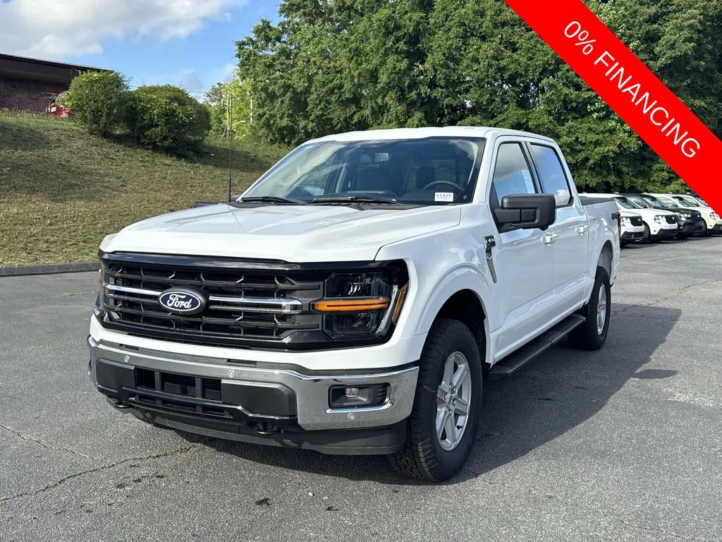 New 2026 White Ford XLT image 3
