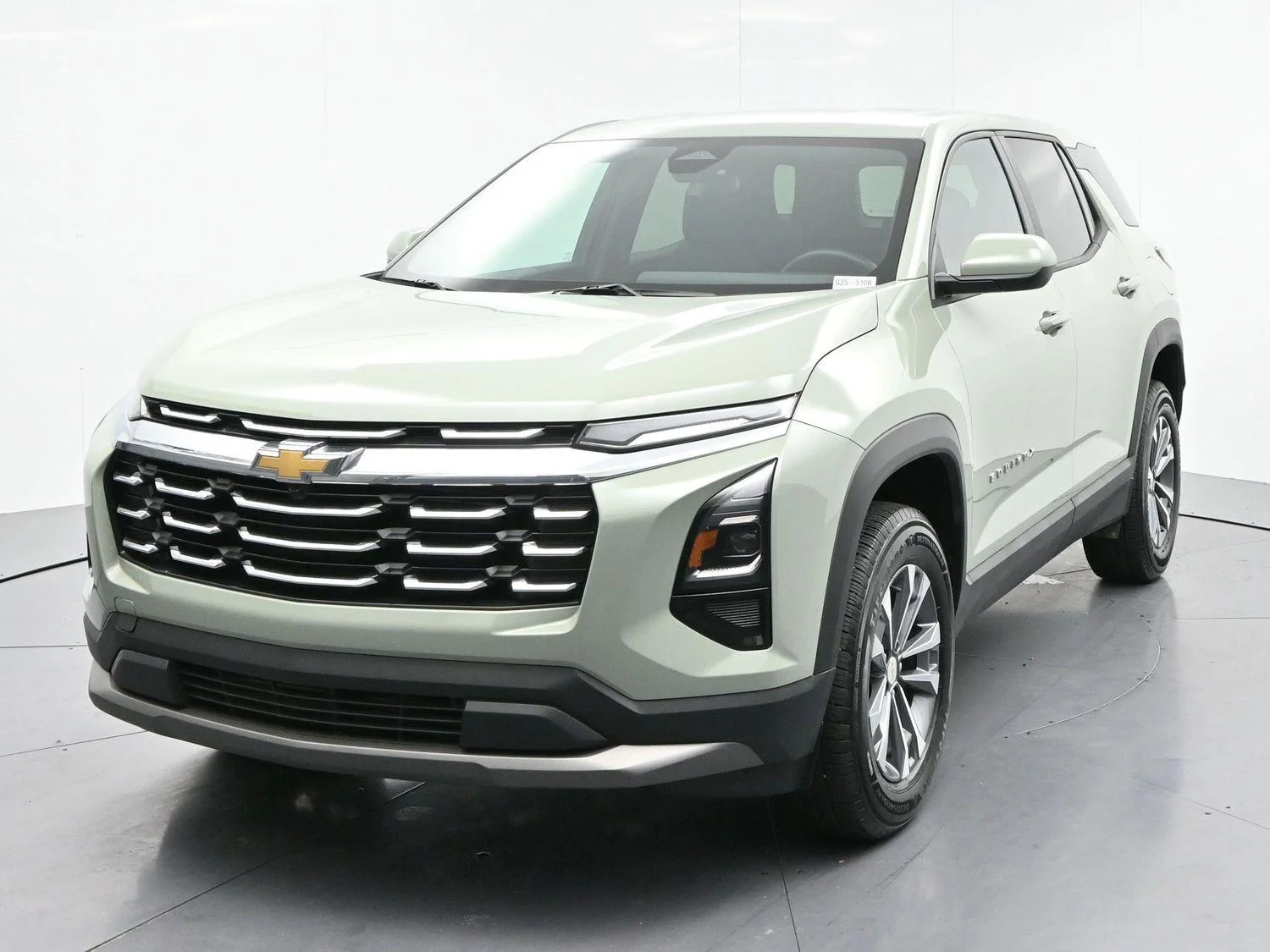 Used 2025 Cacti Green Chevrolet LT image 3
