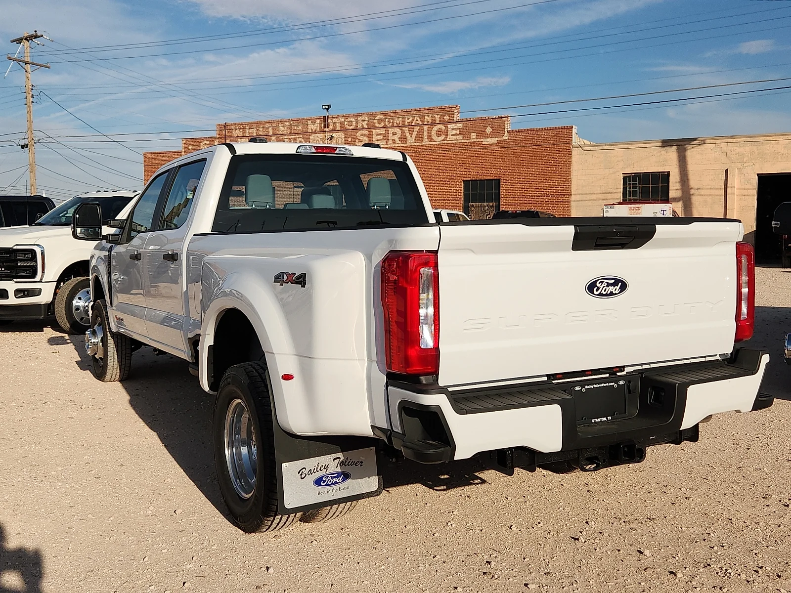 New 2027 Oxford White Ford XL image 5