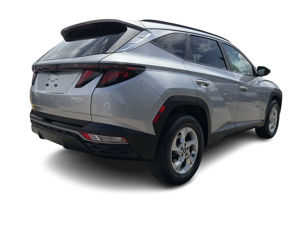 Used 2023 Shimmering Silver Hyundai AWD 2.5L Preferred Dilawri Certified   Local BC image 14