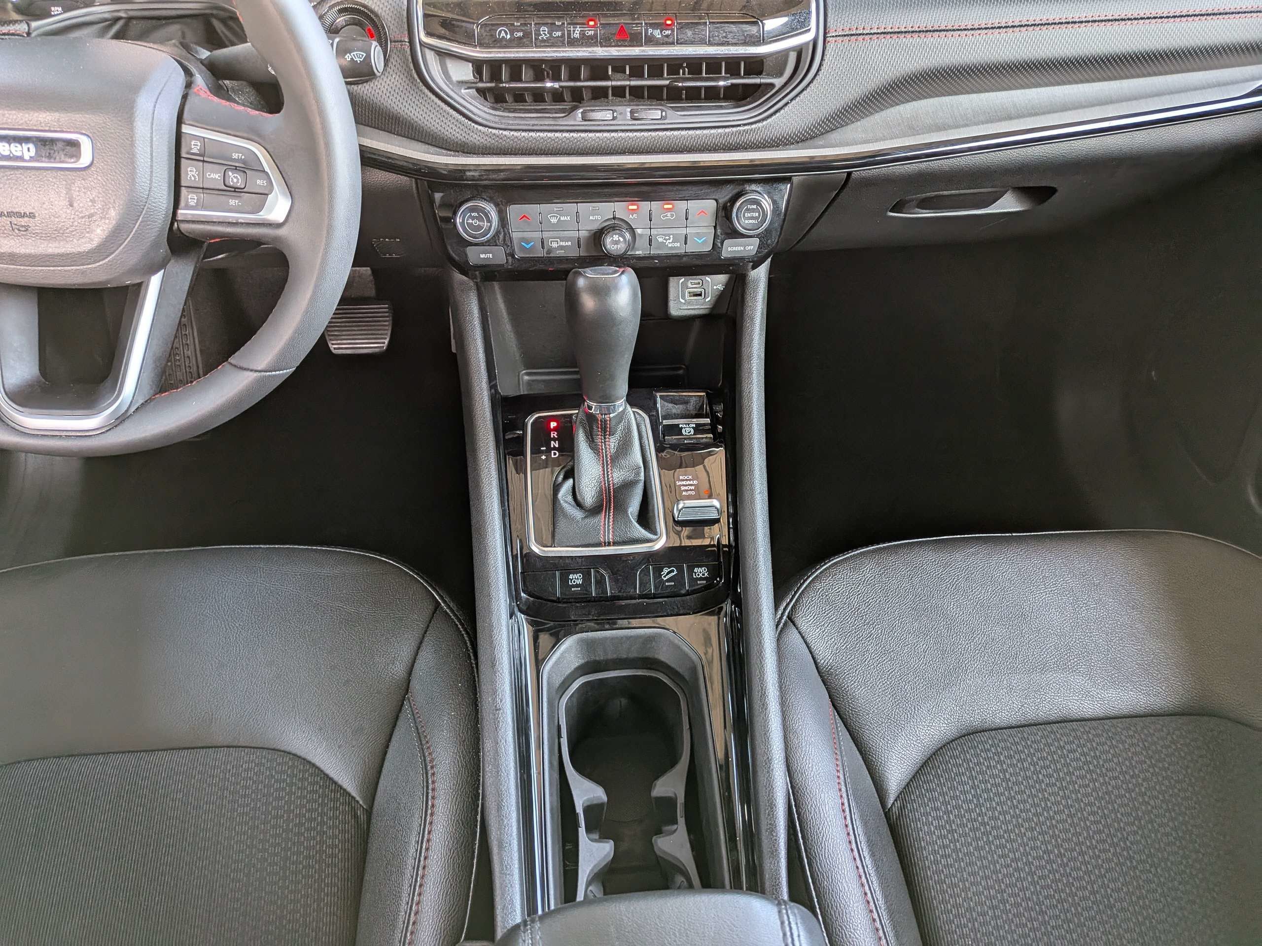 Used 2025 Silver Jeep Trailhawk image 13
