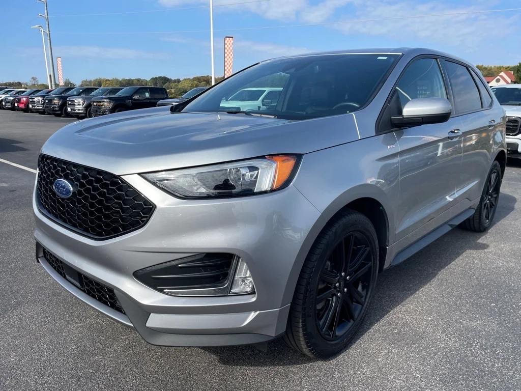 Used 2024 Silver Ford ST Line image 4