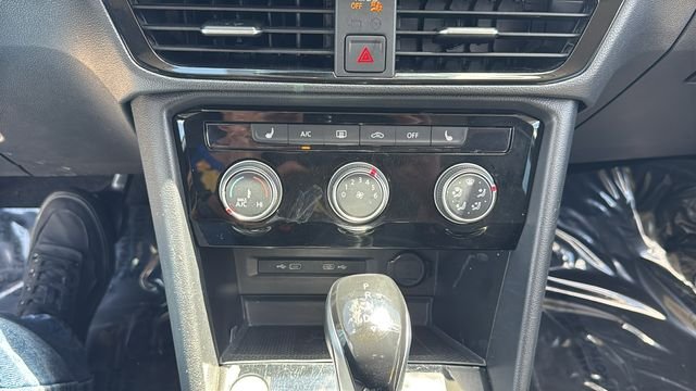 2023 Volkswagen Taos SE - Photo 29