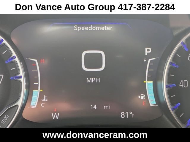 2025 Chrysler Pacifica Select - Photo 17