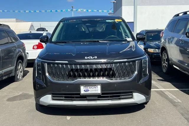 Used 2025 Gray Kia LXS image 3